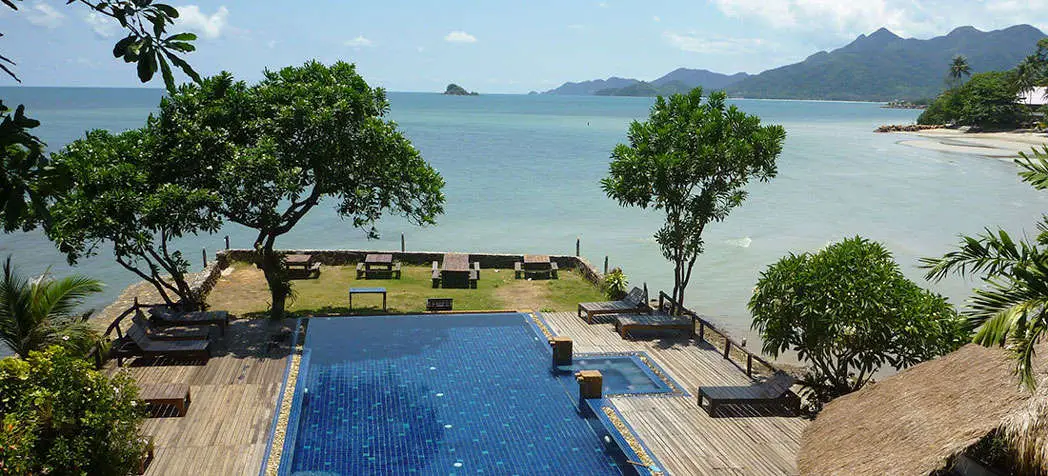 beach front swimming pool